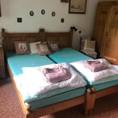 Homestay szállás V Chalupe Pod Milesovkou Velemin