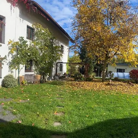 V Chalupe Pod Milesovkou Homestay szállás Velemin