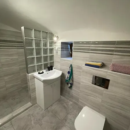 Homestay szállás V Chalupe Pod Milesovkou